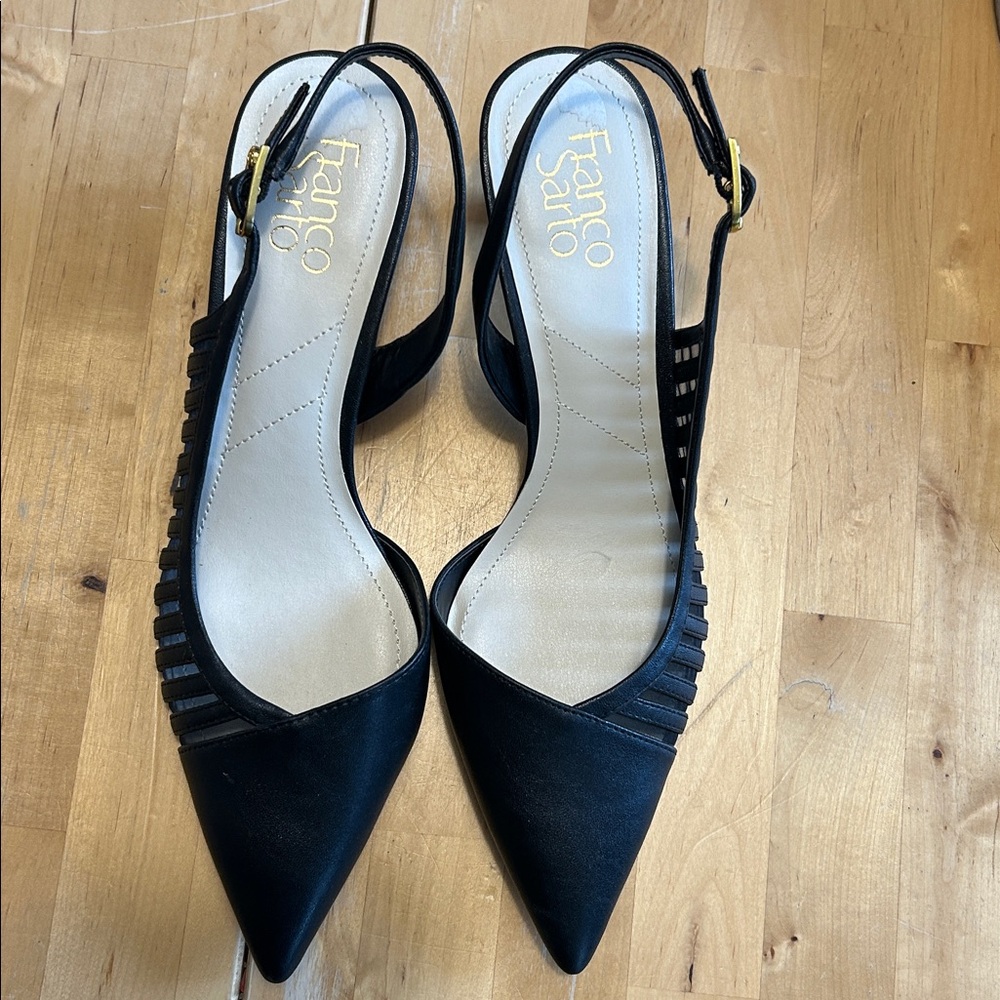 Franco Sarto Black pointed toe, kitten heel gold accent. 8.5, 10 in heel 2 toe